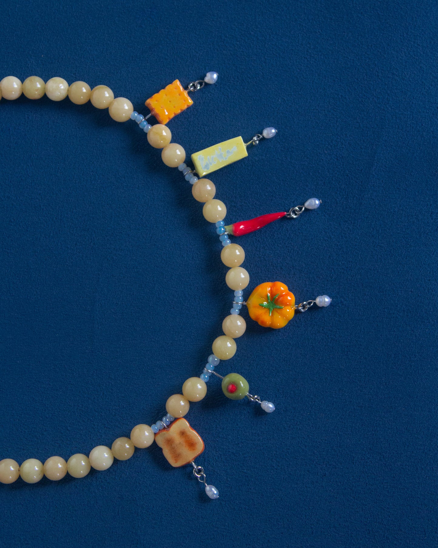 Mellow yellow necklace