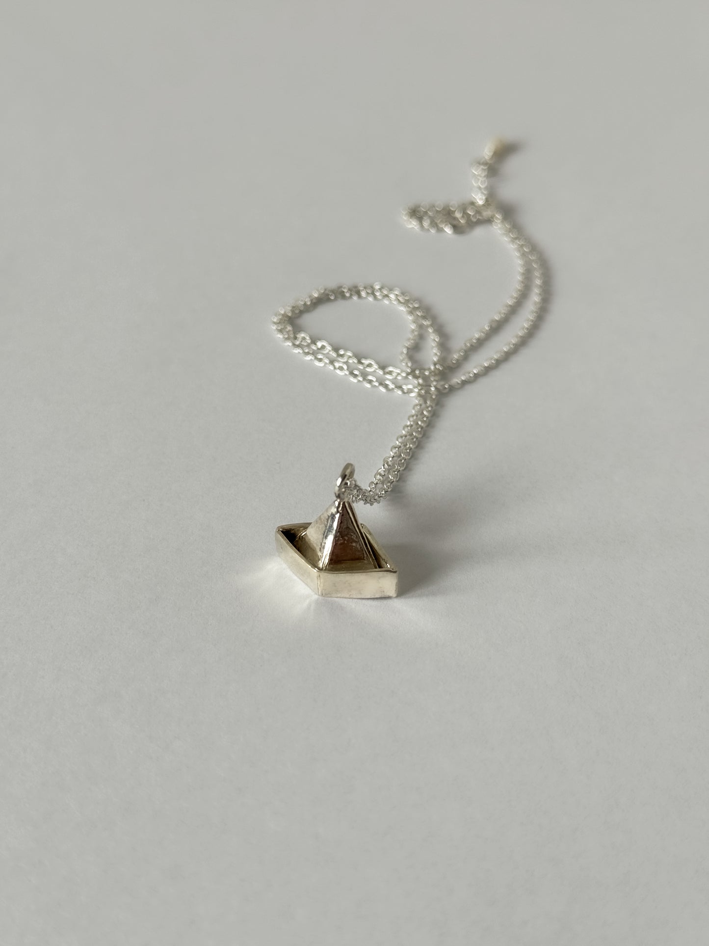 Paper sailor necklace