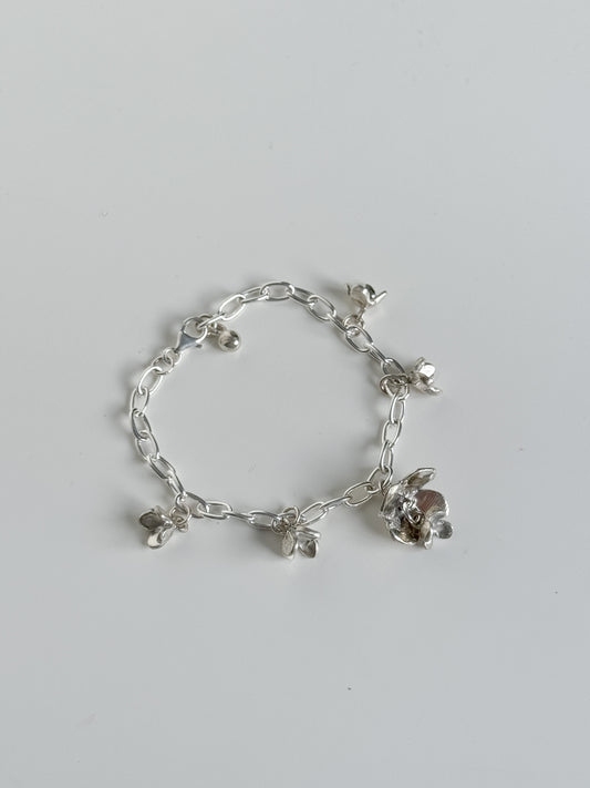 Clochette flowers bracelet