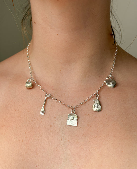 Petit déjeuner necklace