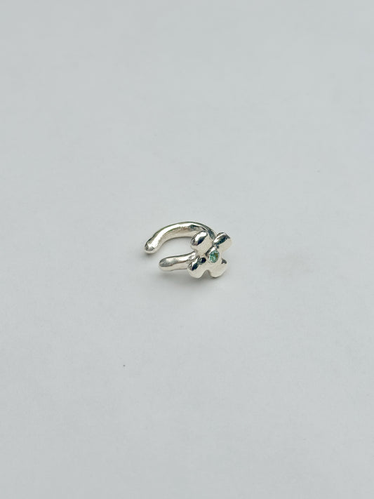 clover ear cuff [1/1]