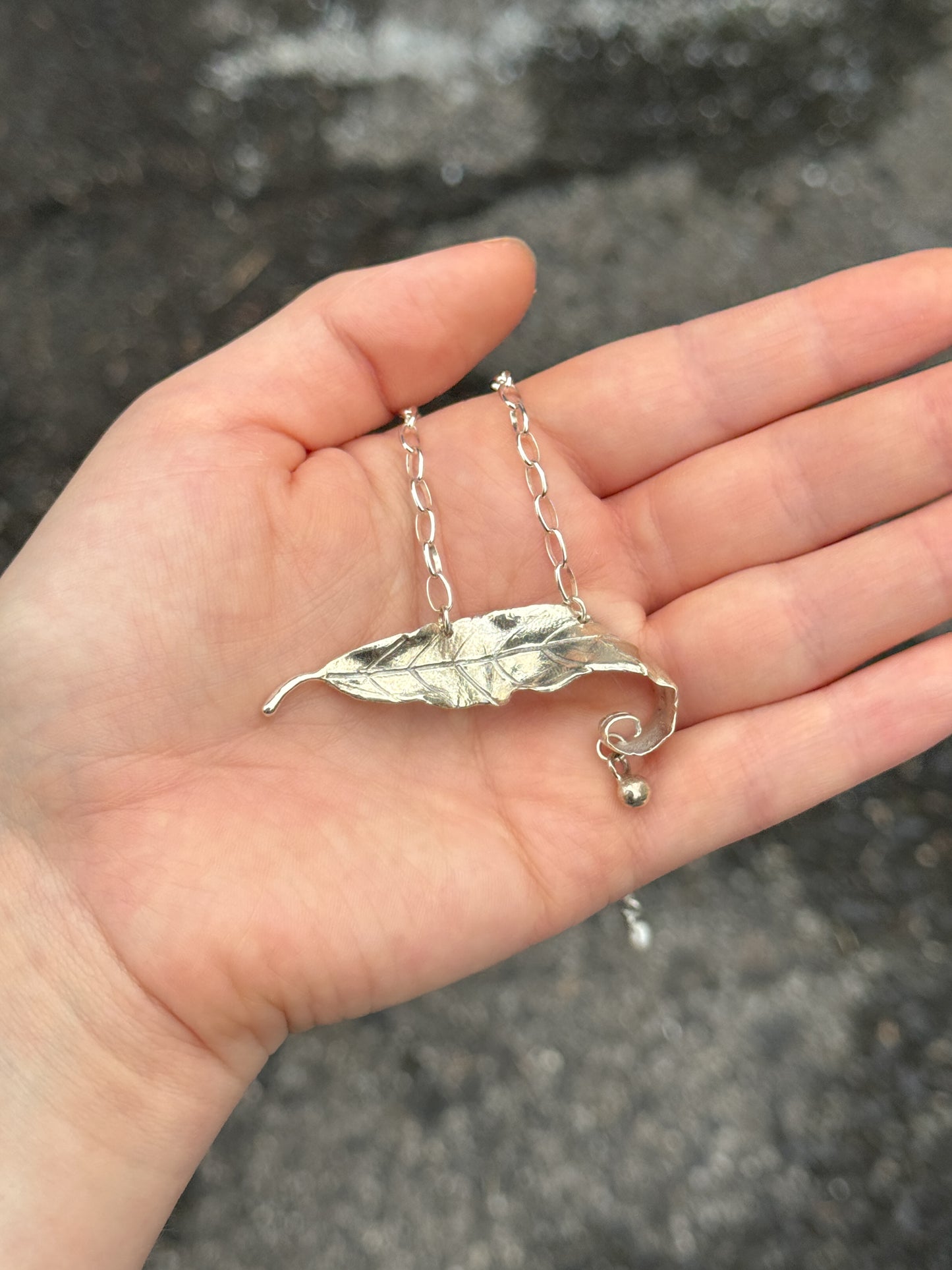 Leaf necklace [1/1]