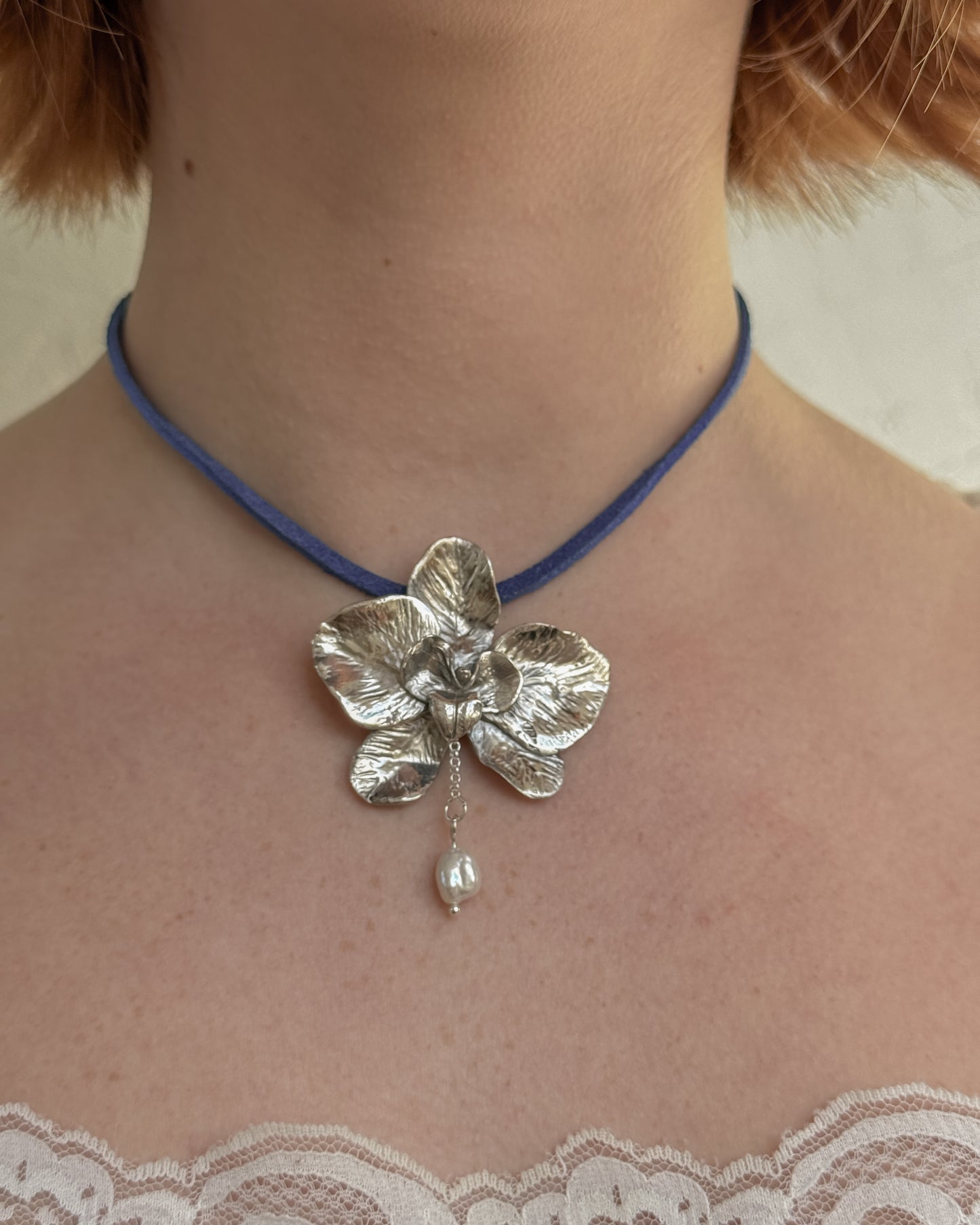 Orchid choker blue