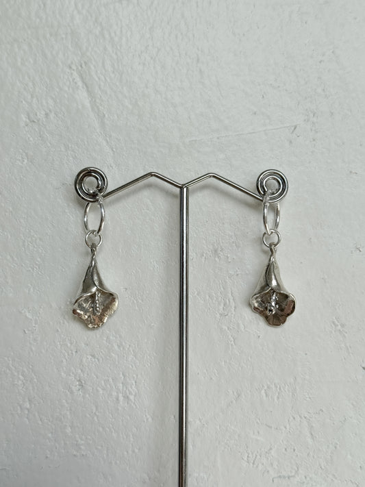 Calla lily earrings