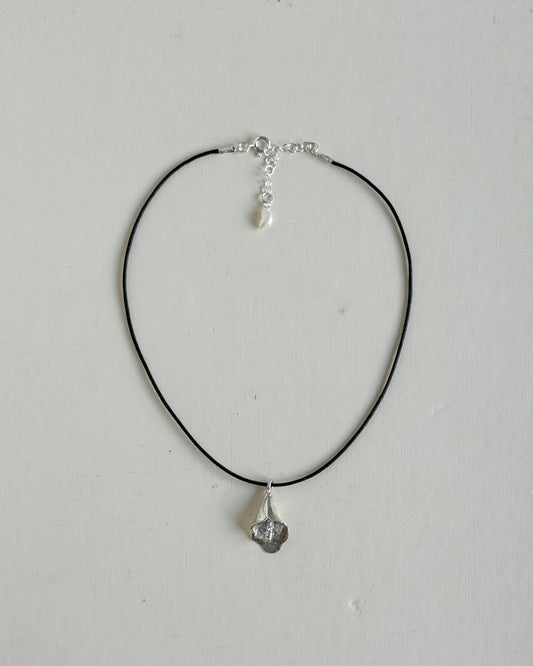 Calla lily choker