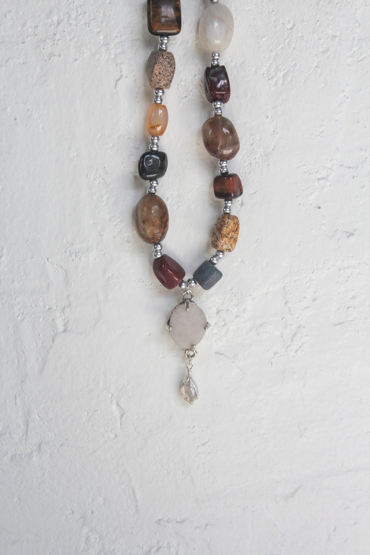 Pebbles necklace