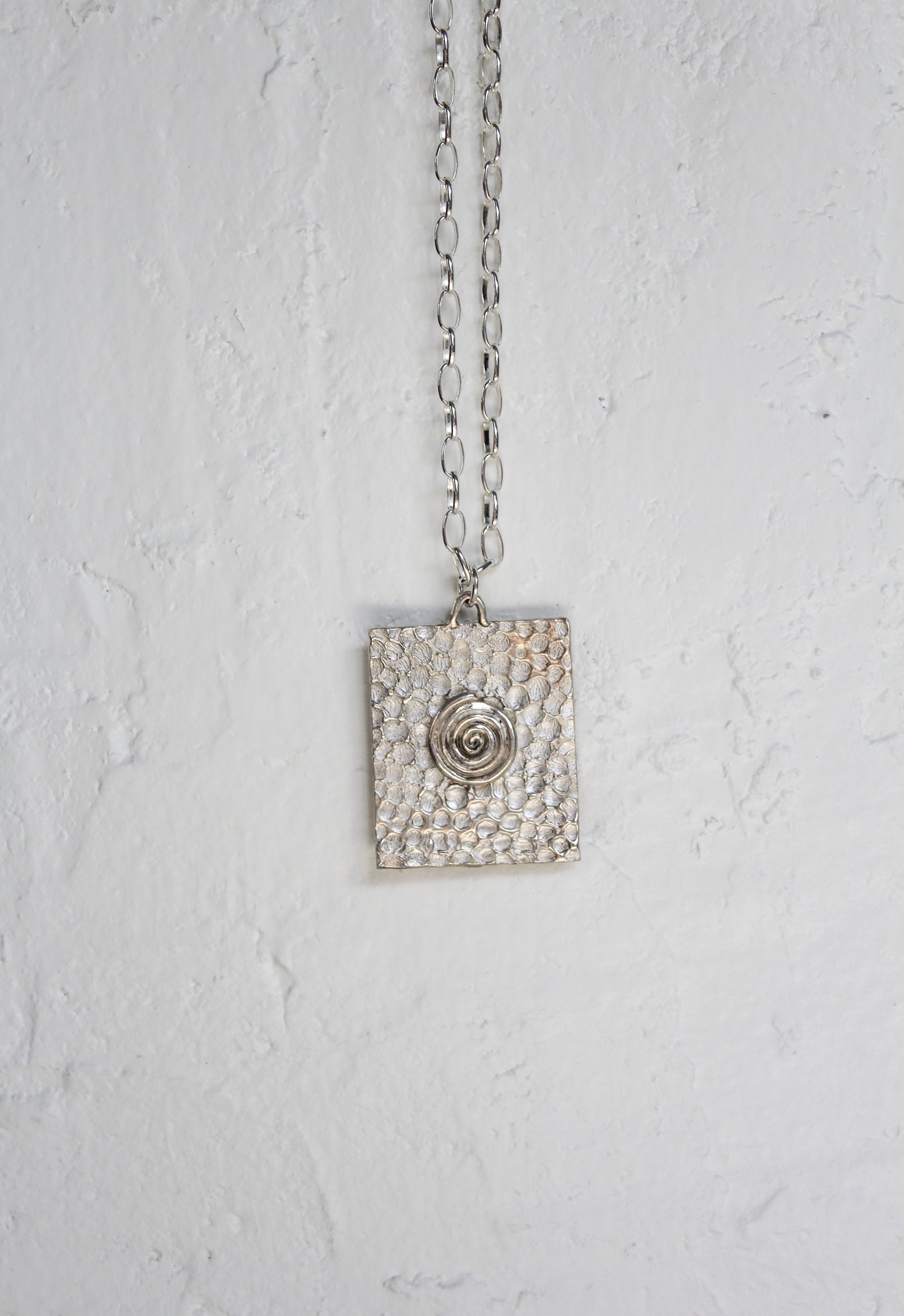 Whirlpool necklace