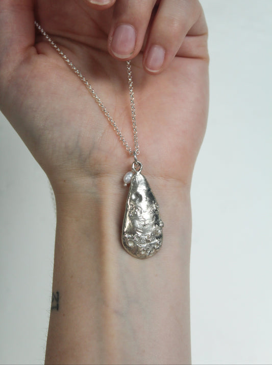Mussel necklace