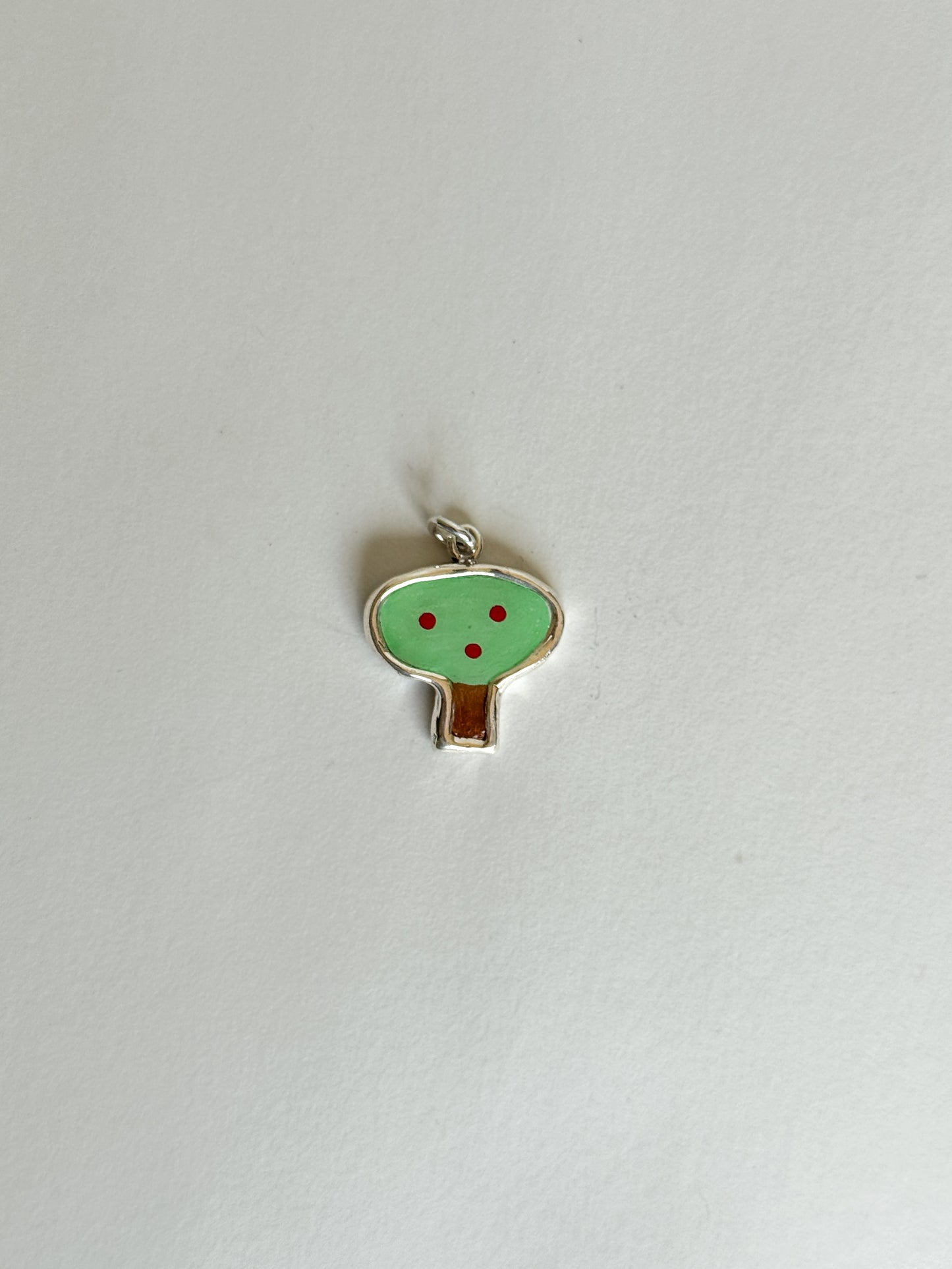 Apple tree pendant 1/1