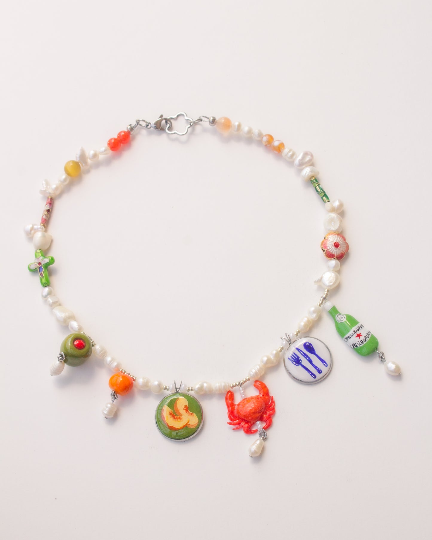Open-air feast necklace