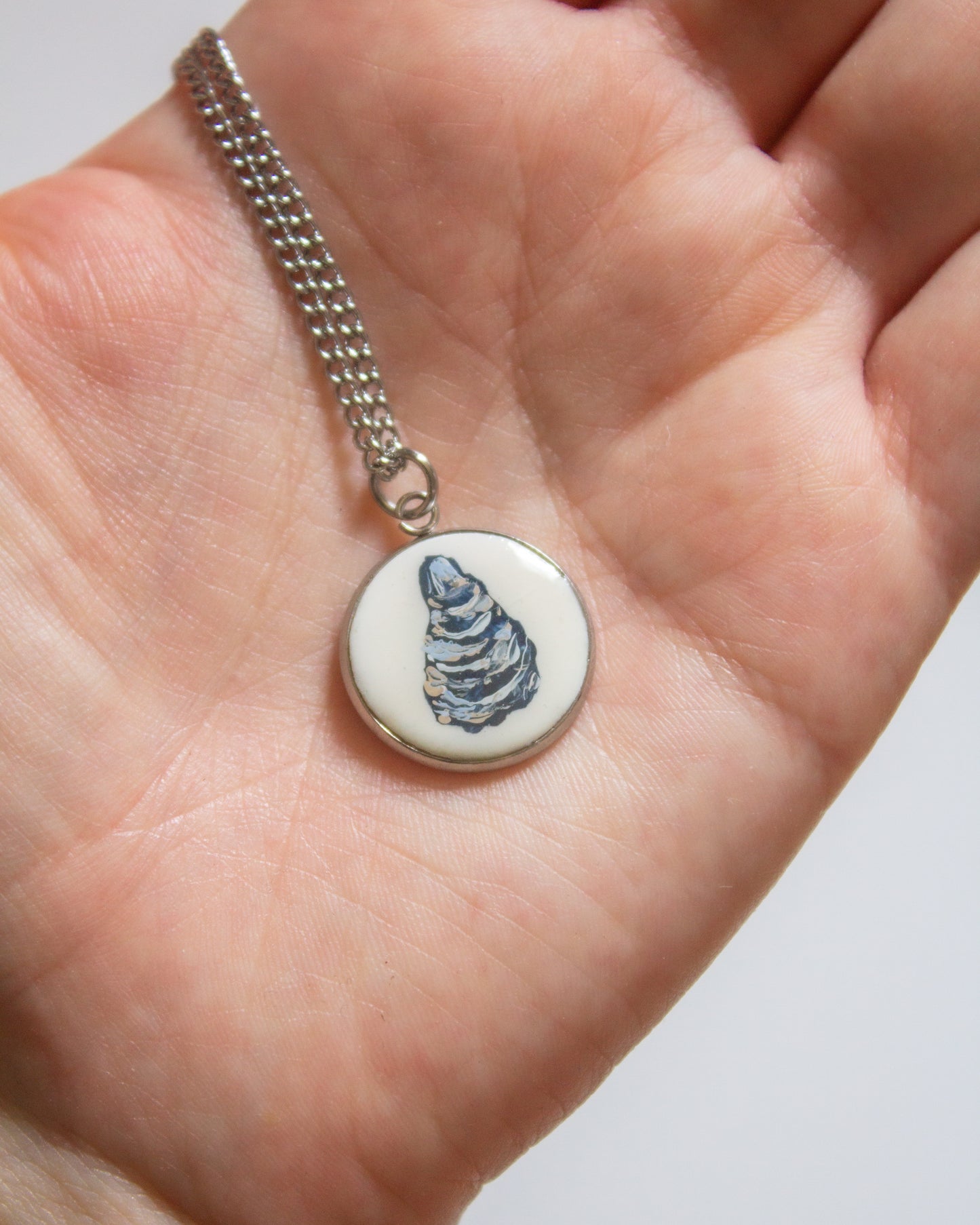 Oyster pendant