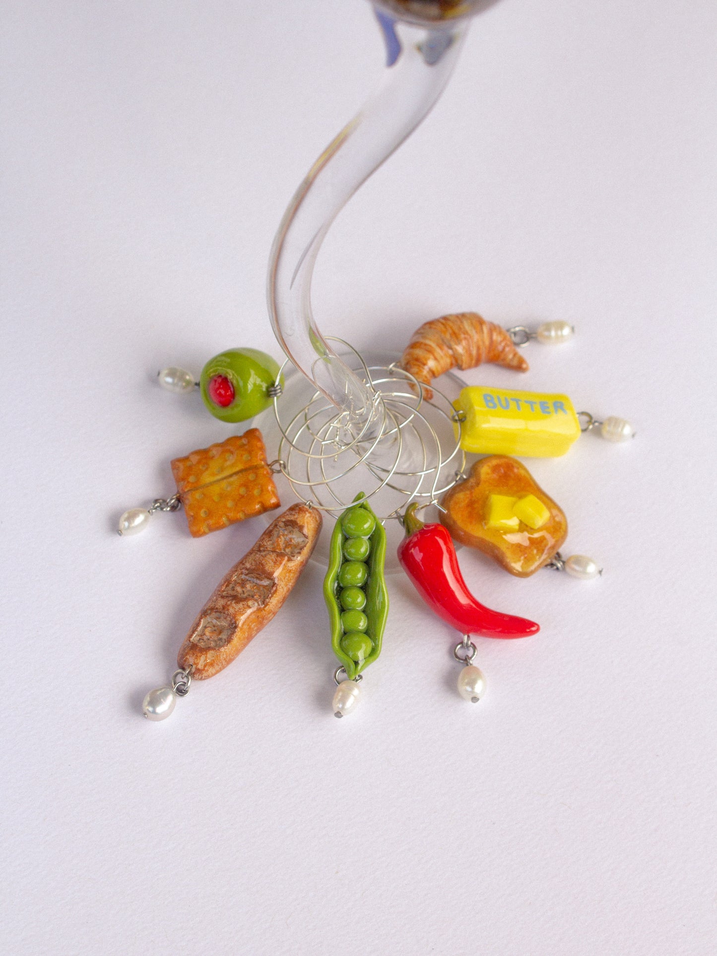 Diner party glass charms